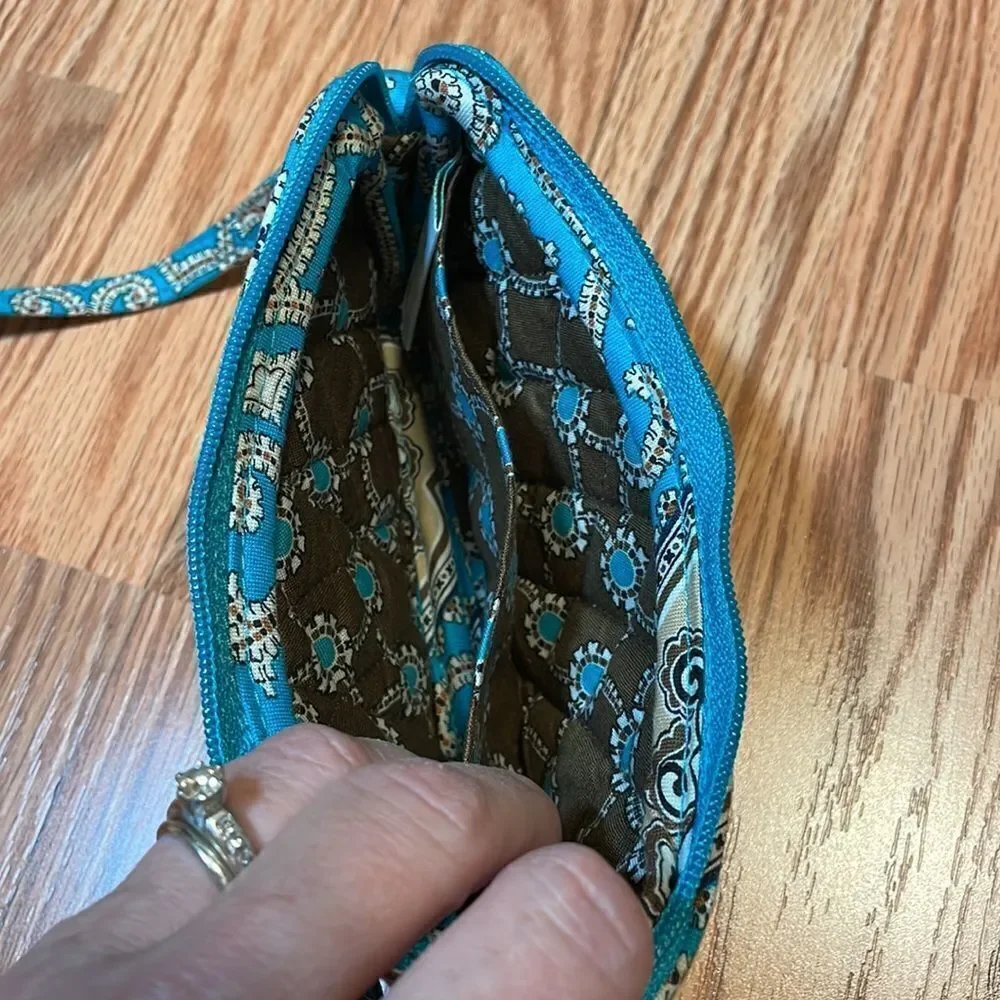 Vera Bradley good 4”